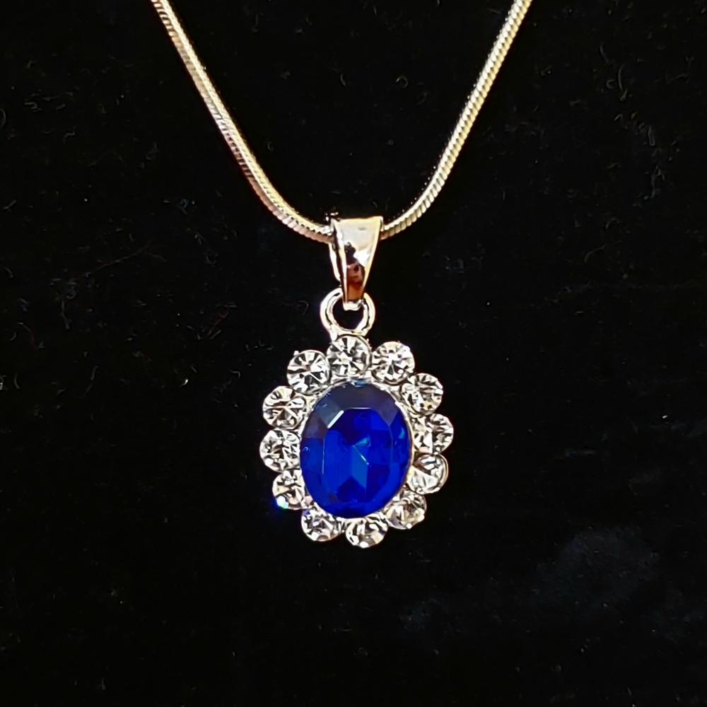 NEW Blue and Silver Crystal Princess Necklace